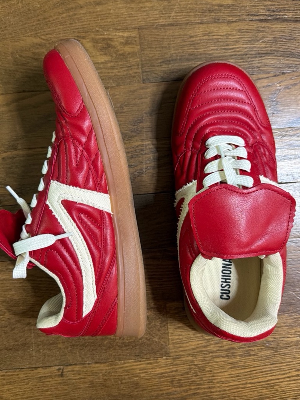 Cushionaire Red Sneakers